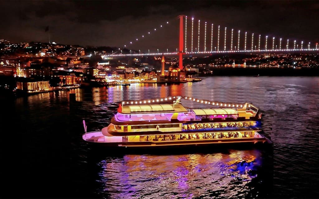 Bosphorus Dinner Cruise with Turkish Show & Private Table (Standard Menu with Limited Alcoholic Drinks & Hotel Transfers)