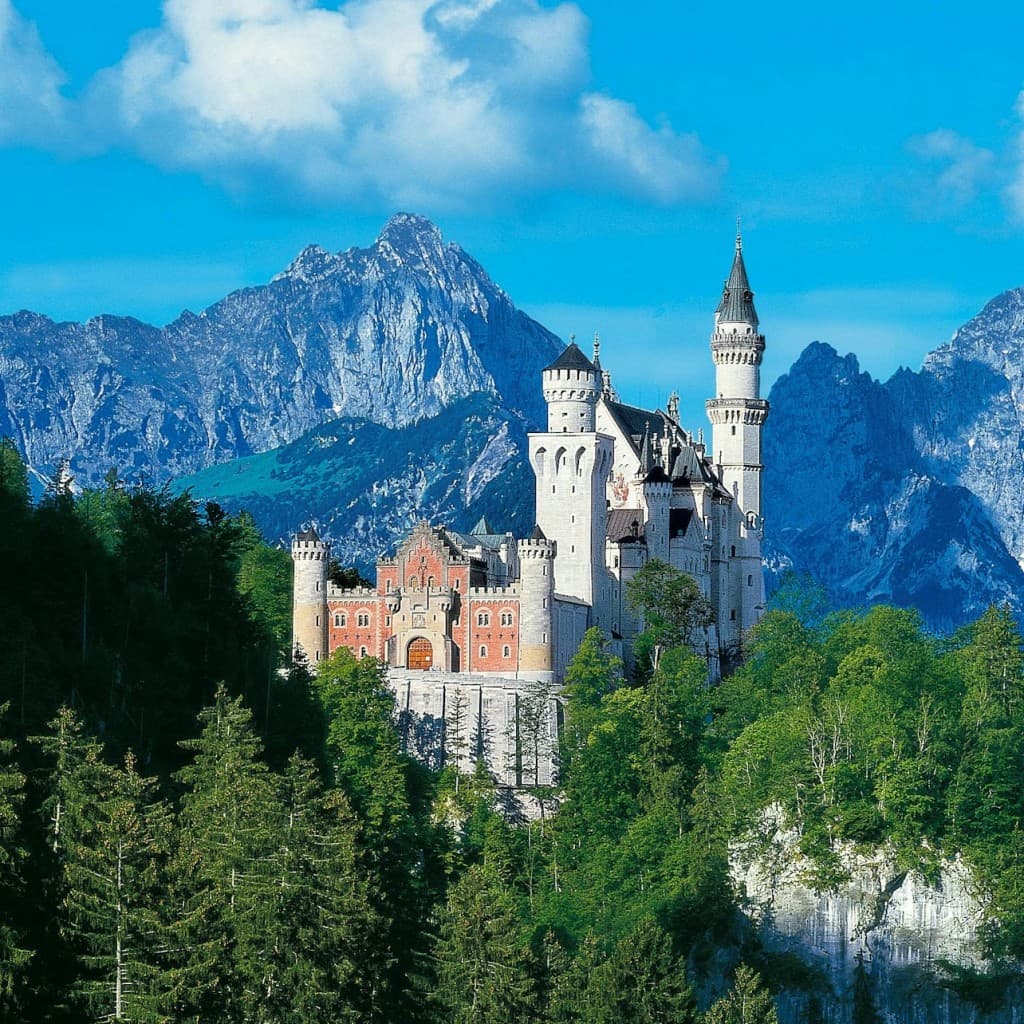 The Royal Castles Neuschwanstein & Linderhof: Day Trip from Munich