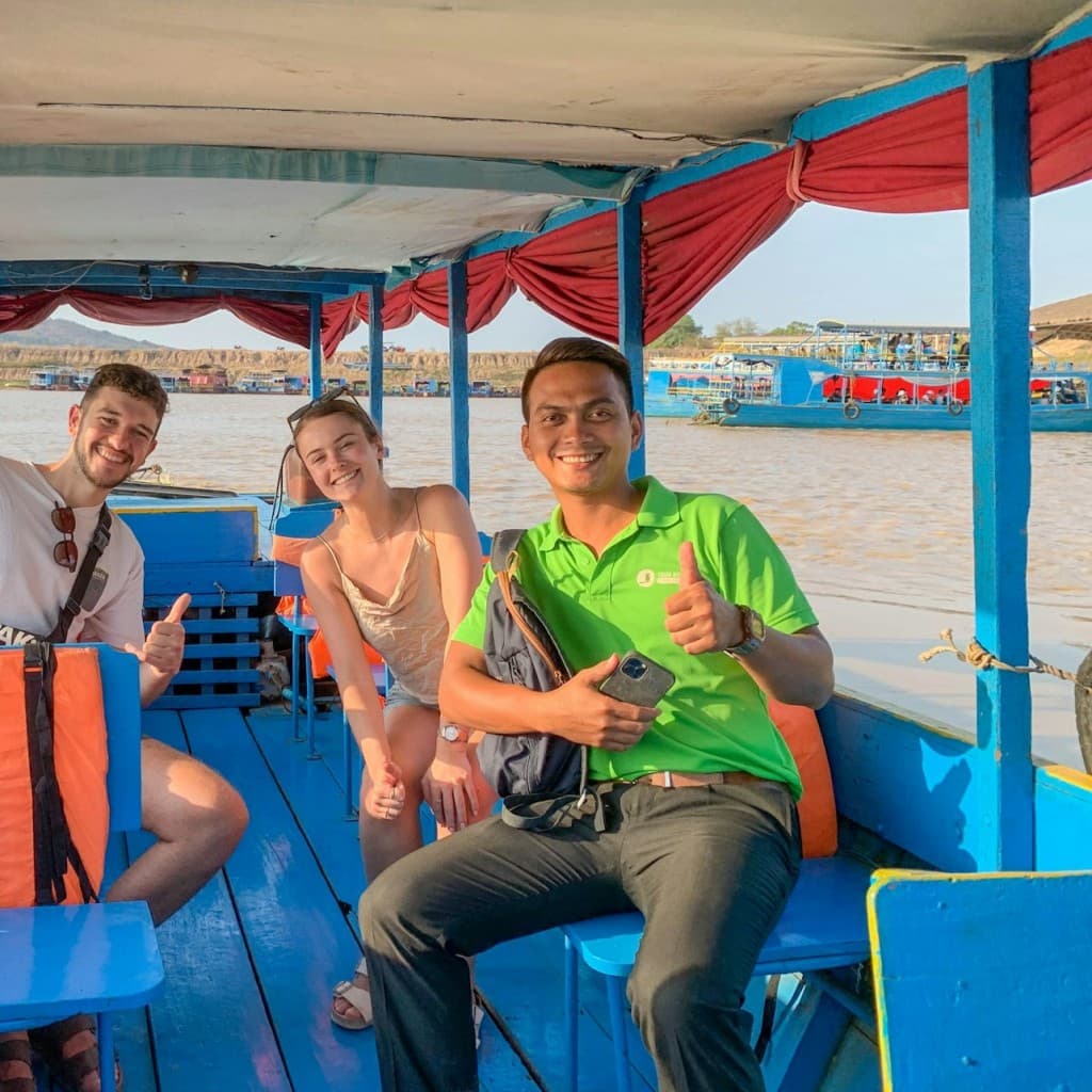 Tonle Sap Floating Village: Sunset Vespa Tour