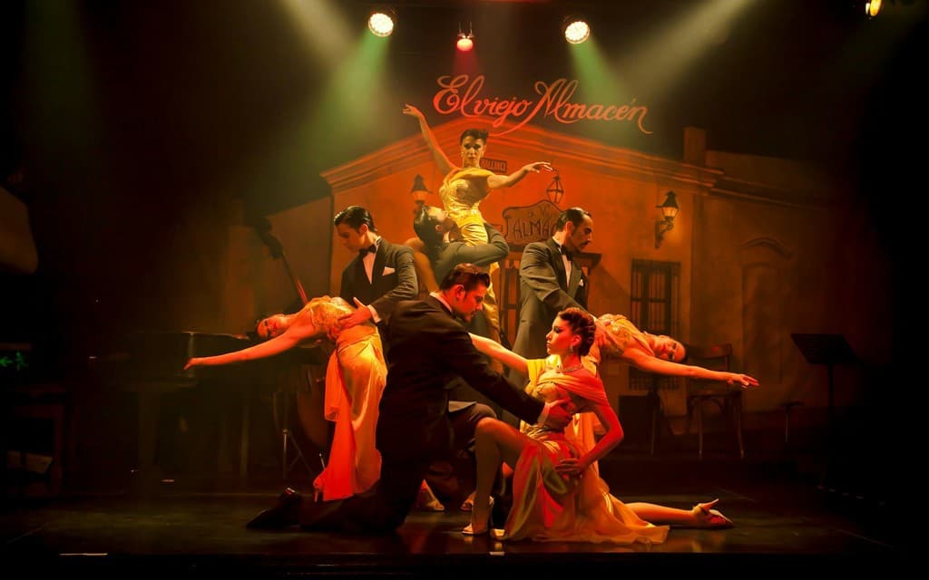 El Viejo Almacén Tango Show (El Viejo Almacén Tango Show with Transfers - VIP)