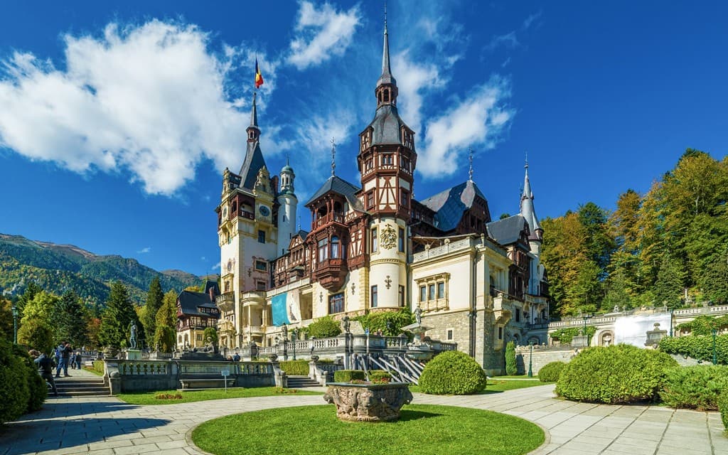From Brasov: Peles Castle & Cantacuzino Castle (Wednesday Castle) Day Tour (Peles and Cantacuzino Castles Small Group Day Tour from Brasov)