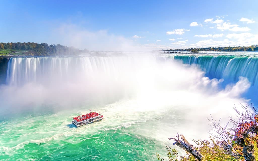 From Toronto: Niagara Falls Day Tour with Hornblower Cruise and Optional Journey Behind the Falls (Day Tour with Cruise, Journey Behind the Falls & Round-Trip Transportation)