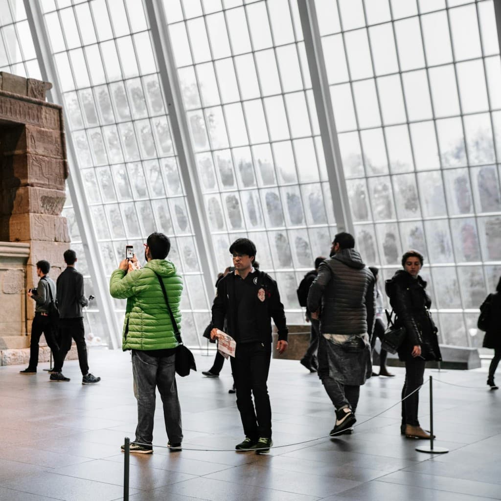 Metropolitan Museum of Art: Entry + Tour (Private, Small Group, Self-Guided) - Small group tour in English
