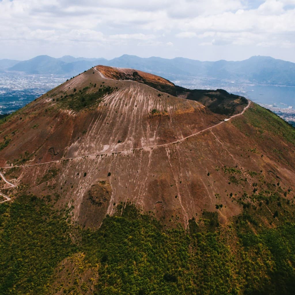 Mount Vesuvius: Hosted Entry Ticket + Guidebook