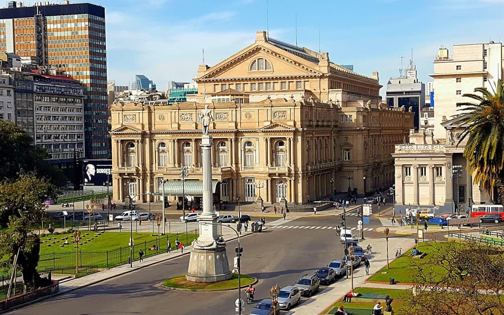 Teatro Colón und MALBA Tickets mit Rundgang (English Tour)